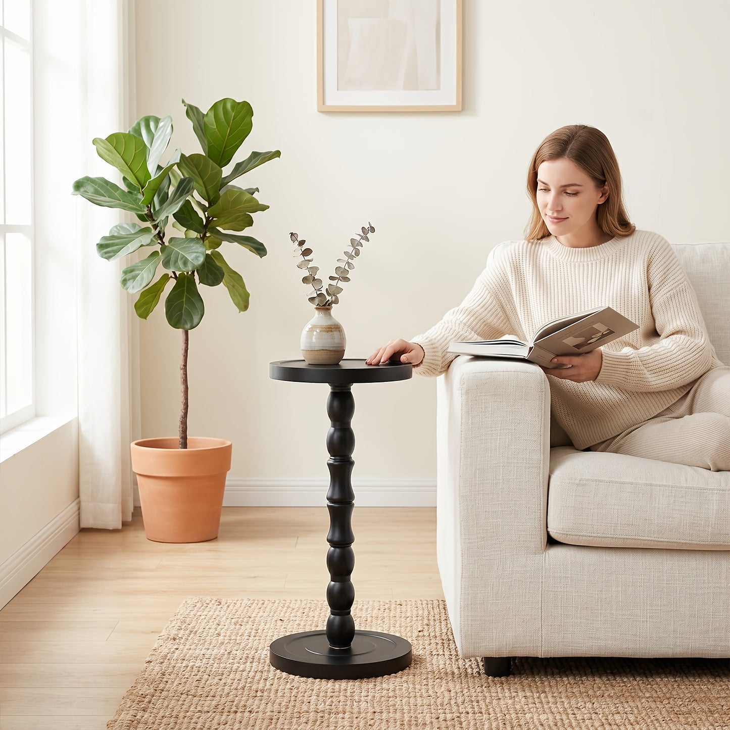 Coffee Table, Small Side Table with Solid Wood Legs, Small Space Modern Accent Table for Plant Display, Plant Stand, Bedroom And Living Room And Office Essential