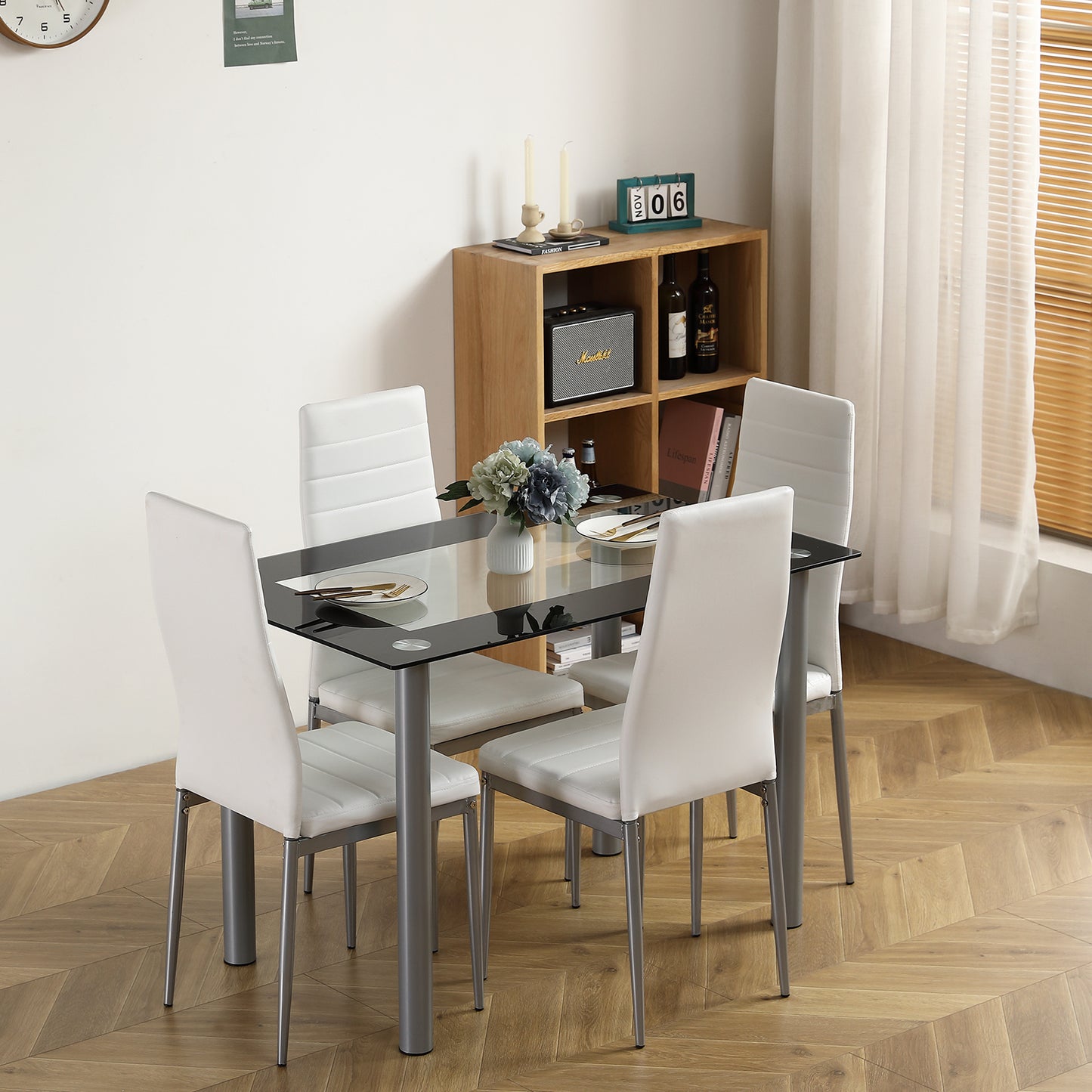 Easy Rectangular Dining Table, Black Edging Clear Glass Small Dining Table, 4-Seater Dining Table Composed of Stainless Steel Cylindrical Legs And Tempered Glass (Chairs Not Included)